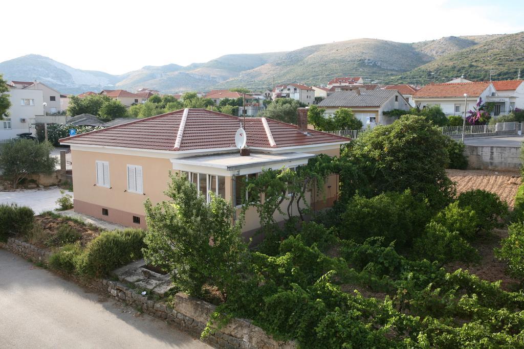 Apartments Radic Трогир Стая снимка
