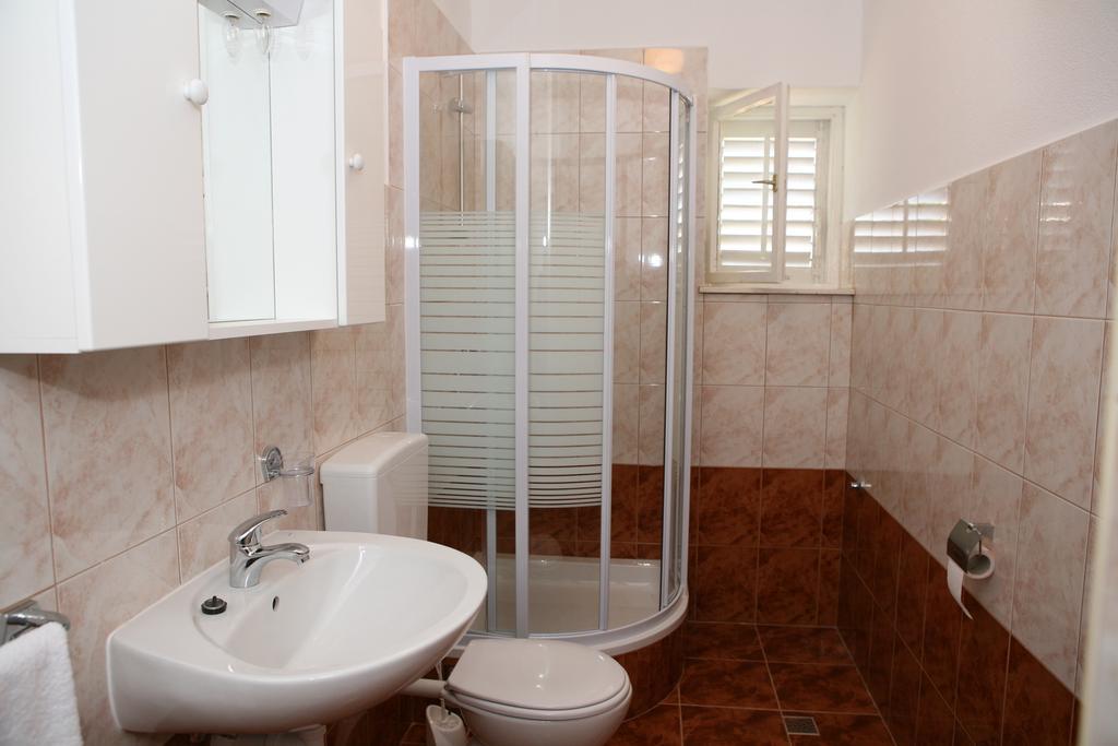 Apartments Radic Трогир Стая снимка