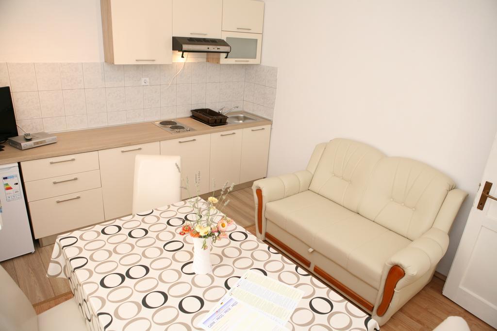 Apartments Radic Трогир Екстериор снимка