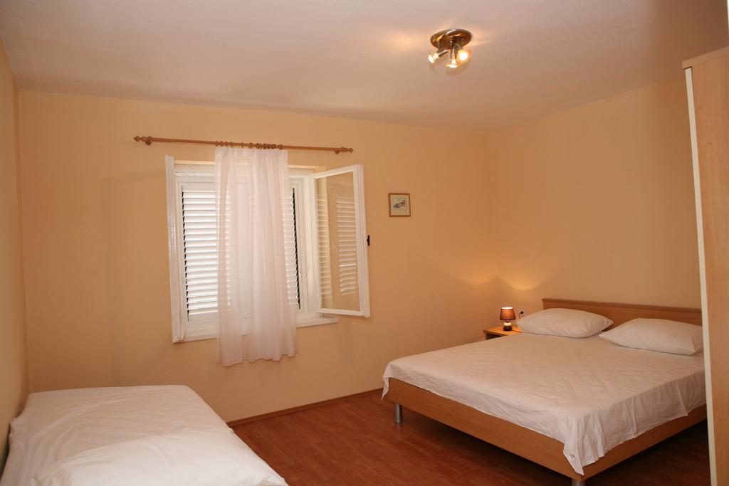 Apartments Radic Трогир Екстериор снимка
